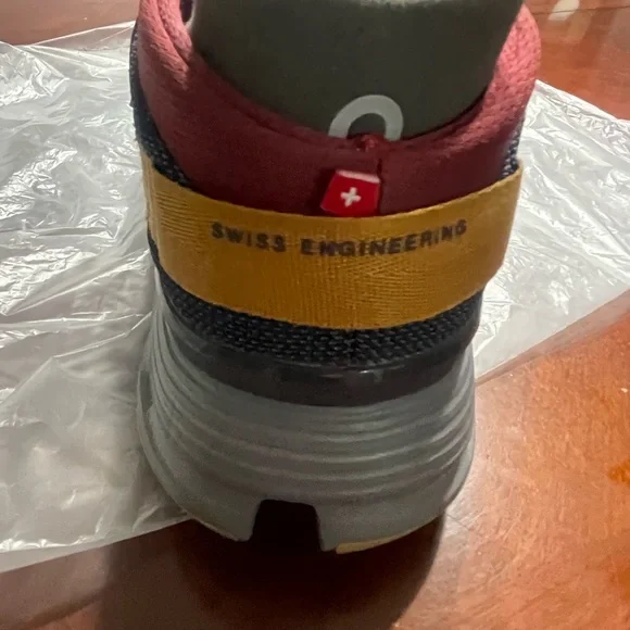 On Clouds size 11.  Brand new never worn. Multicolor - Picture 3 of 5